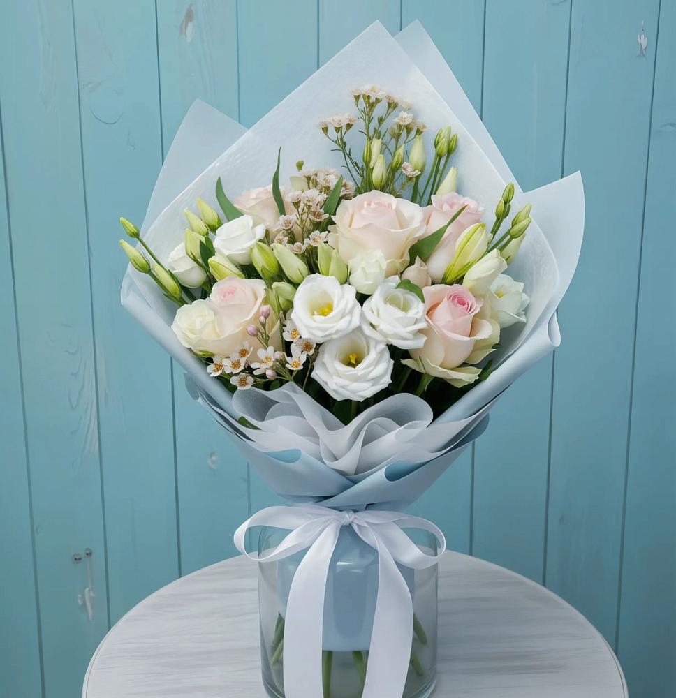 Букет цветов из: Розы и Лизиантусы в Барановское