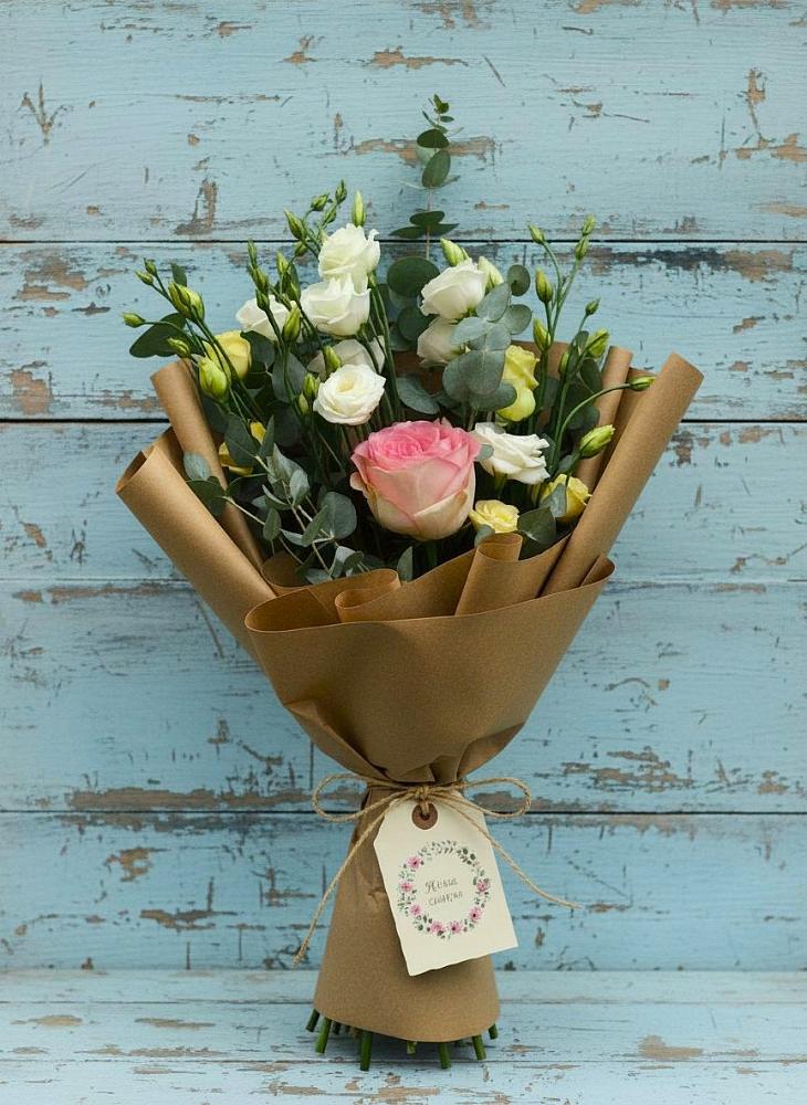 Букет цветов из: Розы и Лизиантусы в Барановское