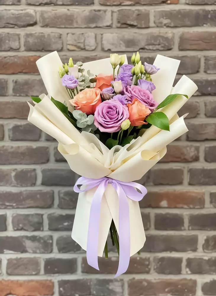 Букет цветов из: Лизиантусы и Розы в Барановское