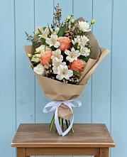 Букет цветов из:  Альстромерии, Лизиантусы, Розы и Хризантемы в Барановское