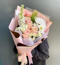 Букет цветов из:  Хризантемы и Розы в Барановское