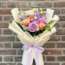 Букет цветов из:  Лизиантусы и Розы в Барановское