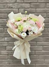 Букет цветов из:  Гвоздики, Розы, Лизиантусы и Хризантемы в Барановское