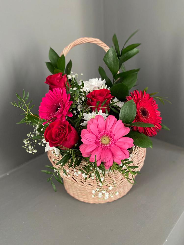 Цветочная композиция из Розы, Хризантемы и Герберы в корзине в Барановское