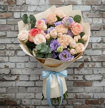 Букет цветов из:  Розы, Лизиантусы и Гвоздики #REPLACE_PRED# Барановское